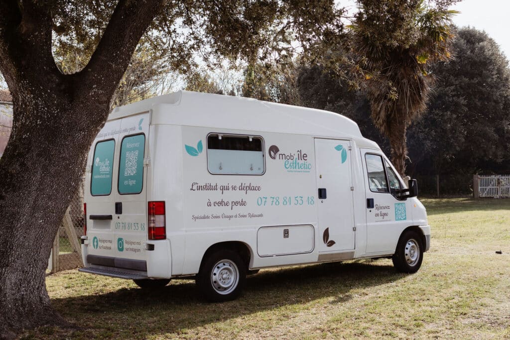 Pause bien-être chez Mob'île Esthetic pendant votre séjour à l'hôtel La Coursive sur l'île d'Oléron